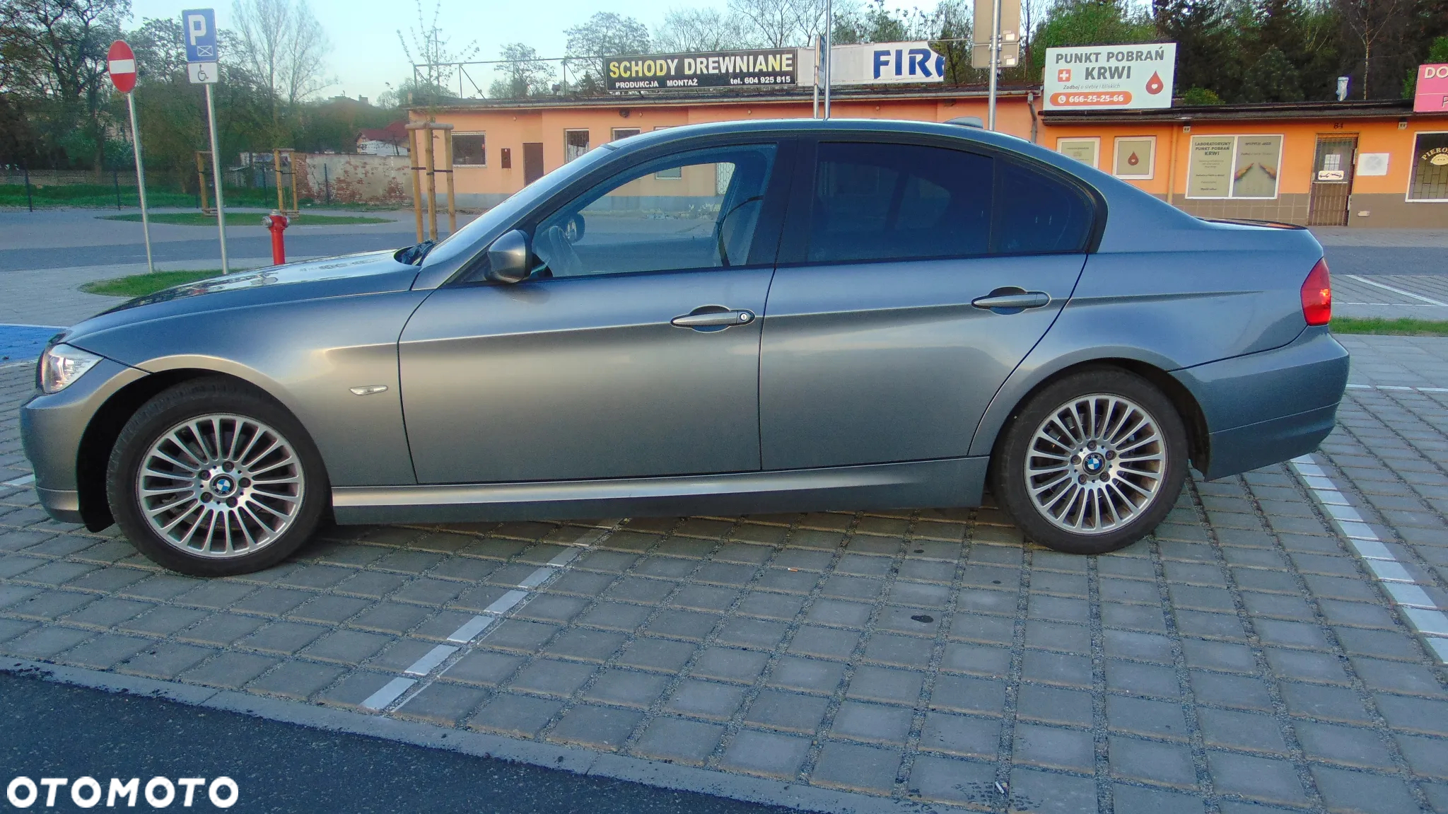 BMW Seria 3 318i - 15