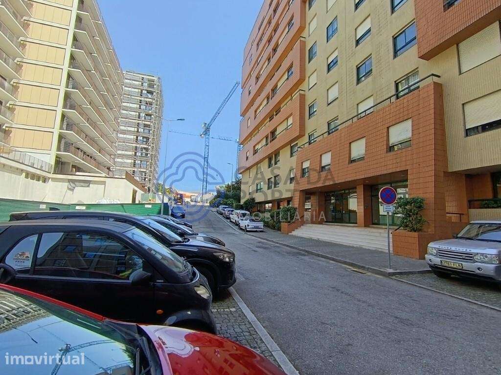 T1 Jardins da Arrábida, 2 banhos+despensa+lugar de garagem+portaria 24 - Grande imagem: 2/29