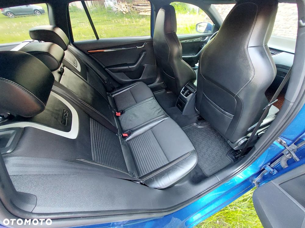Skoda Octavia 2.0 TDI RS DSG - 12