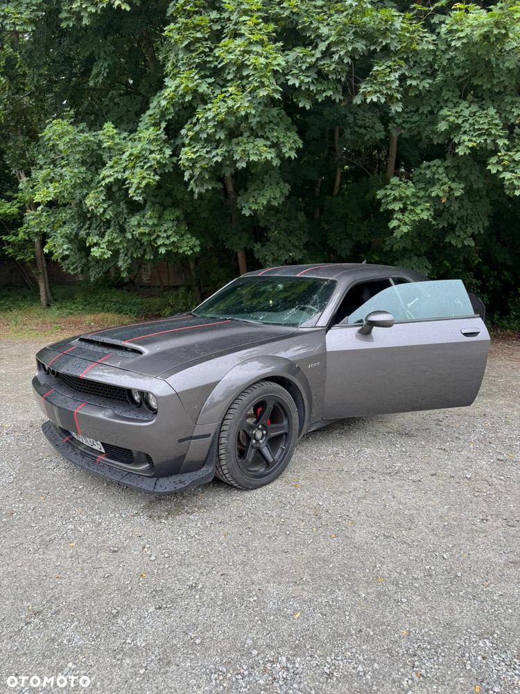 Dodge Challenger - 7