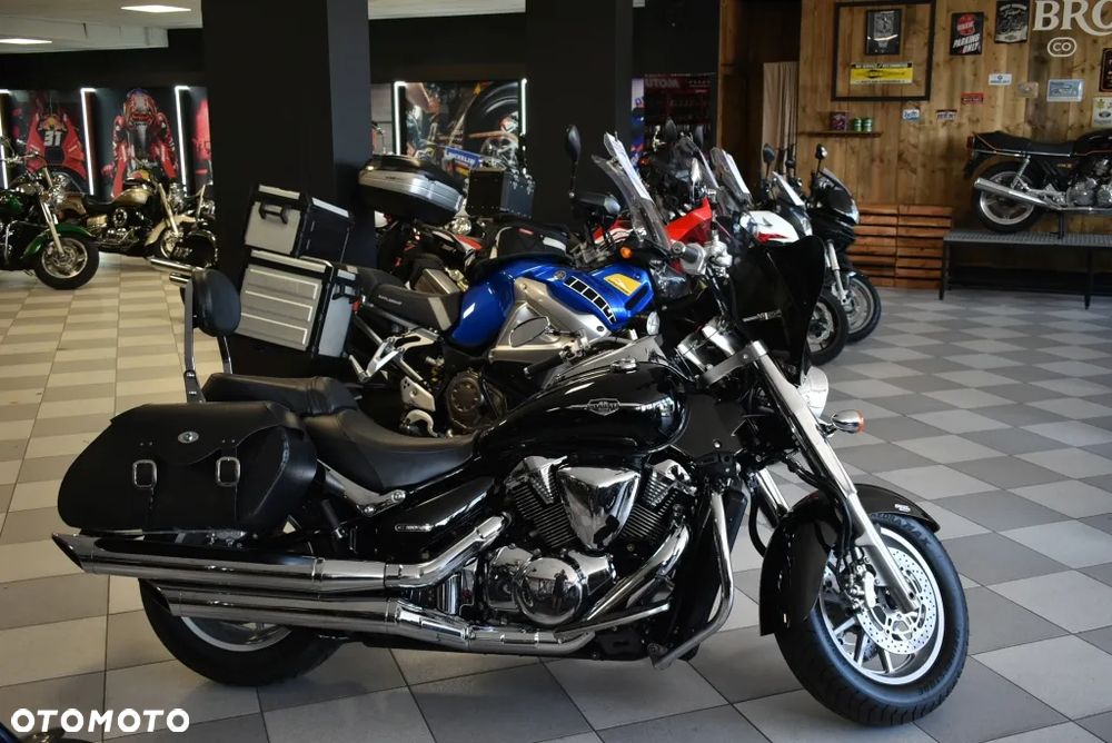 Suzuki Intruder - 41