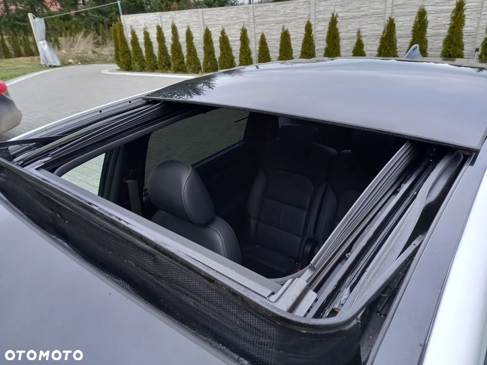 Kia Carens 1.7 CRDi XL 7os - 24