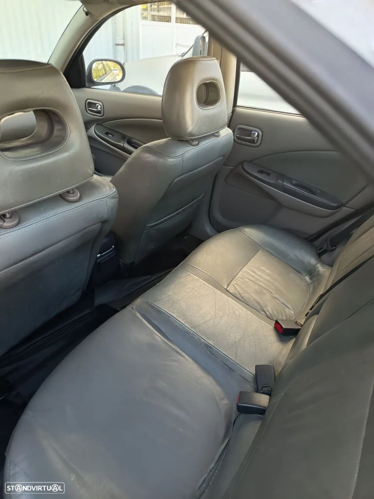 Nissan Almera 1.5 Luxury ABS+AC - 12