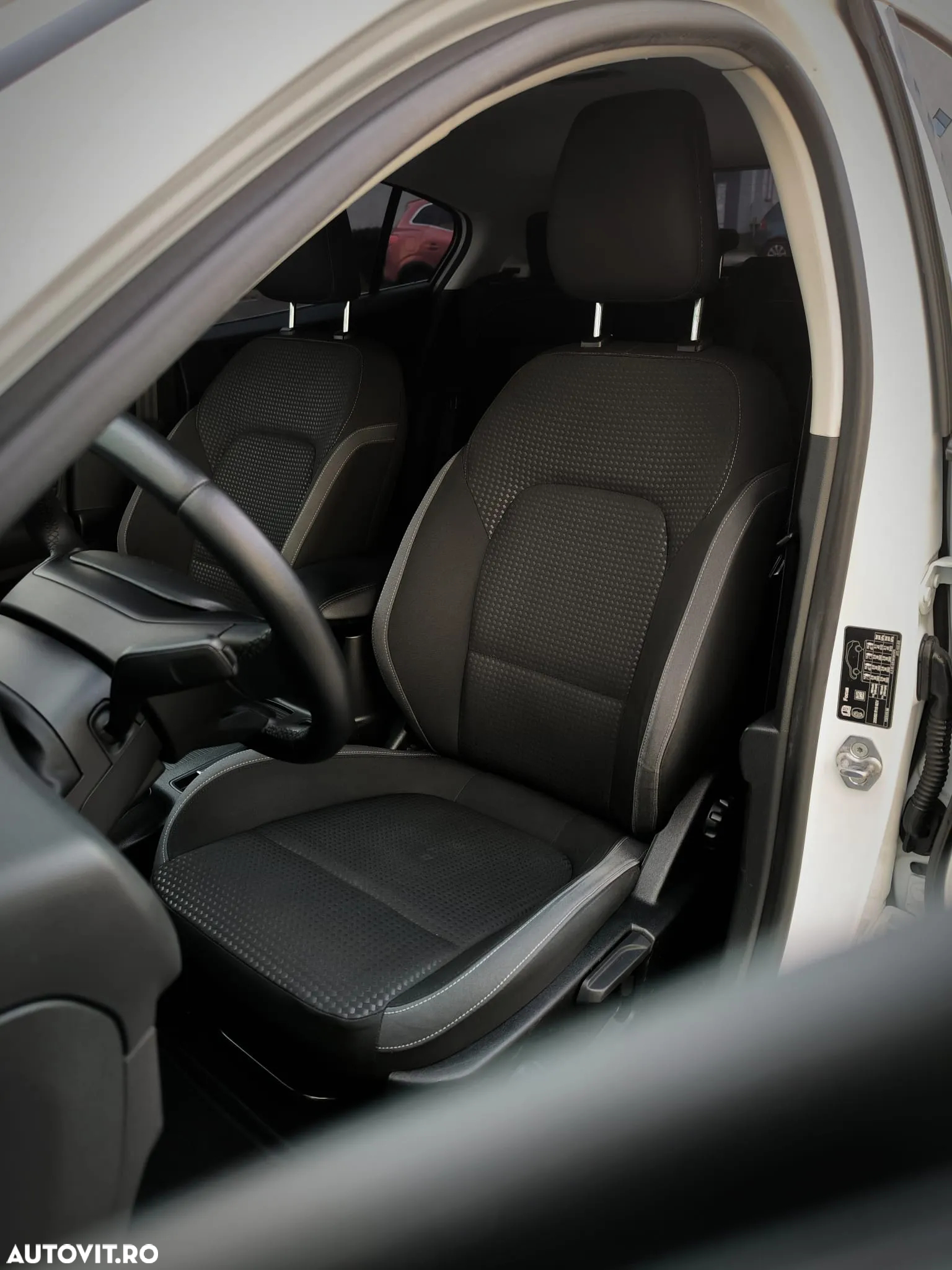 Ford Focus 1.5 EcoBlue Active - 5
