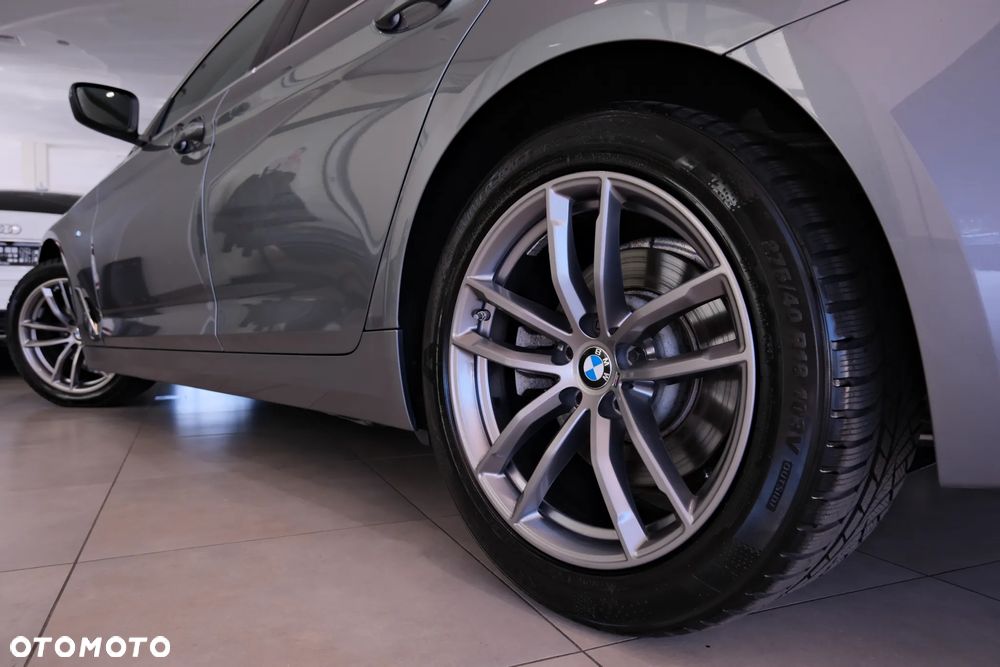 BMW Seria 5 520d Luxury Line sport - 16
