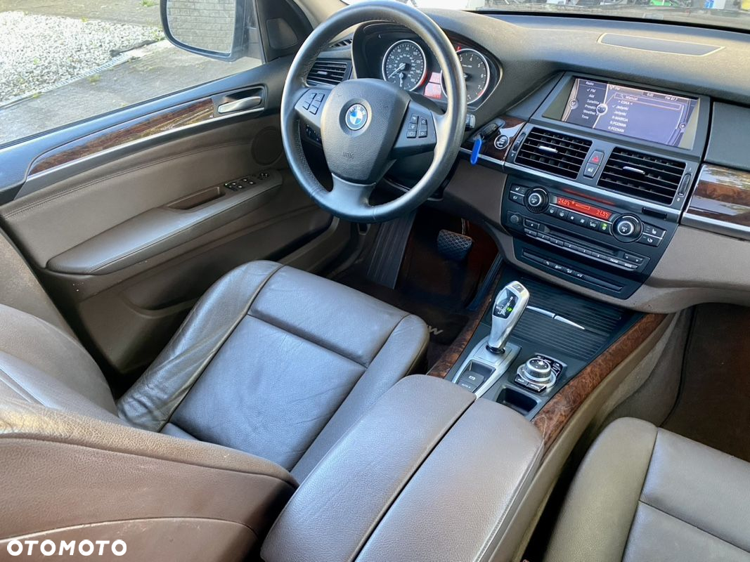BMW X5 xDrive35i Edition Exclusive - 8