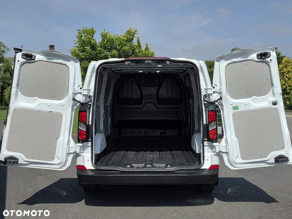 Ford TRANSIT CUSTOM - 9