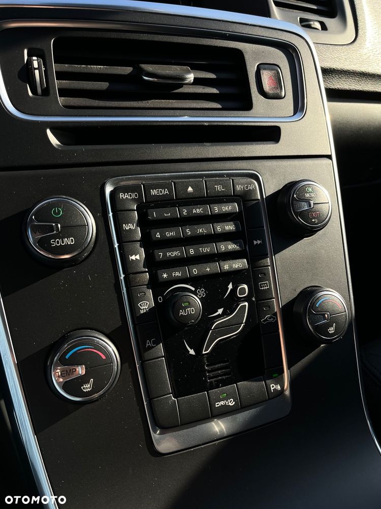 Volvo V60 D4 Geartronic - 18