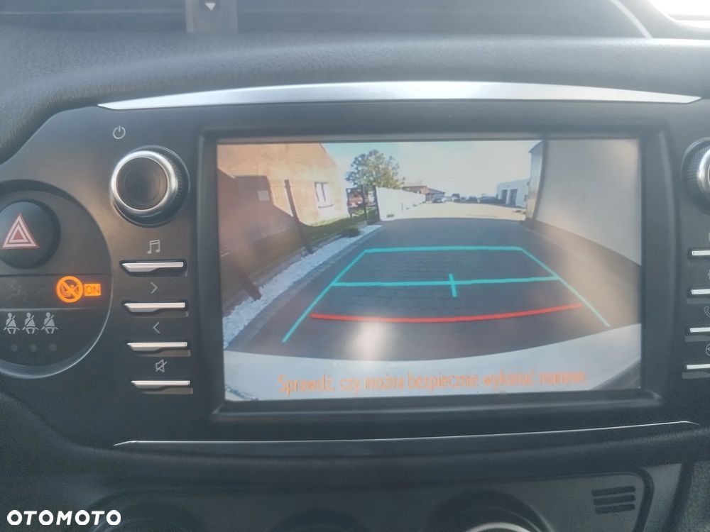 Toyota Yaris - 16