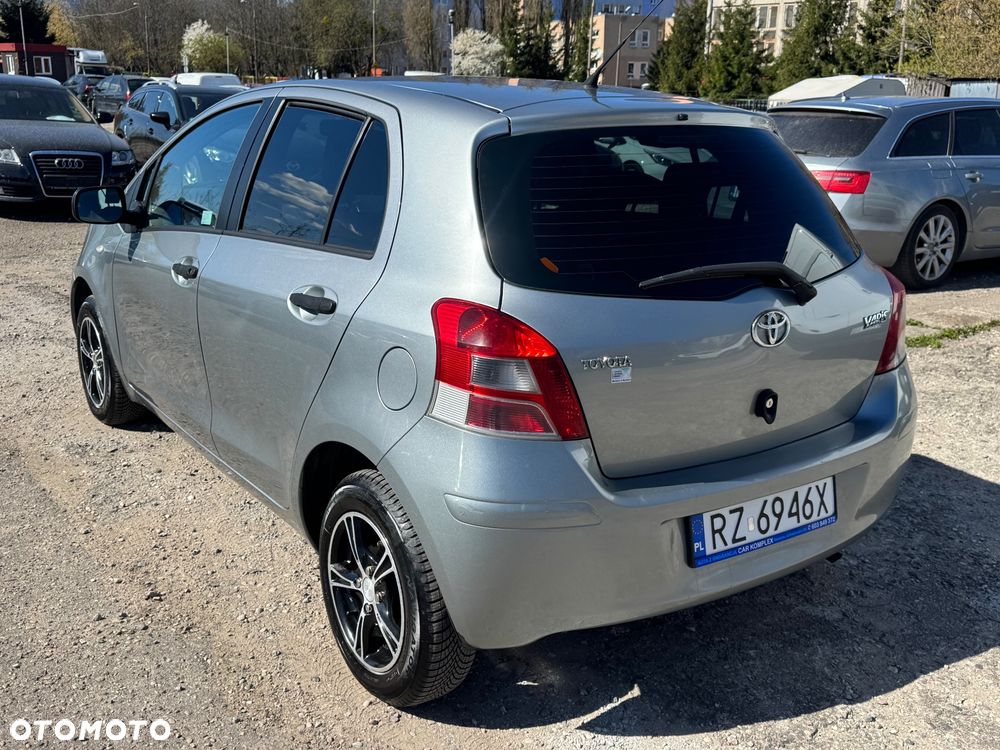 Toyota Yaris 1.0 Luna A/C - 4