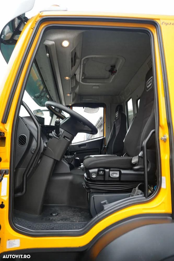 Iveco STRALIS 420 / 8x2 / PLATFORMĂ (CAMION DE RECUPERARE) - 8,85 M / MACARAUĂ FASSI F 275A / CAPACITATE MAXIMĂ DE RIDICARE: 9.200 KG / 2 PUNȚI RIDICABILE / PUNȚI VIRATOARE / TROLIU / TELECOMANDĂ - 30