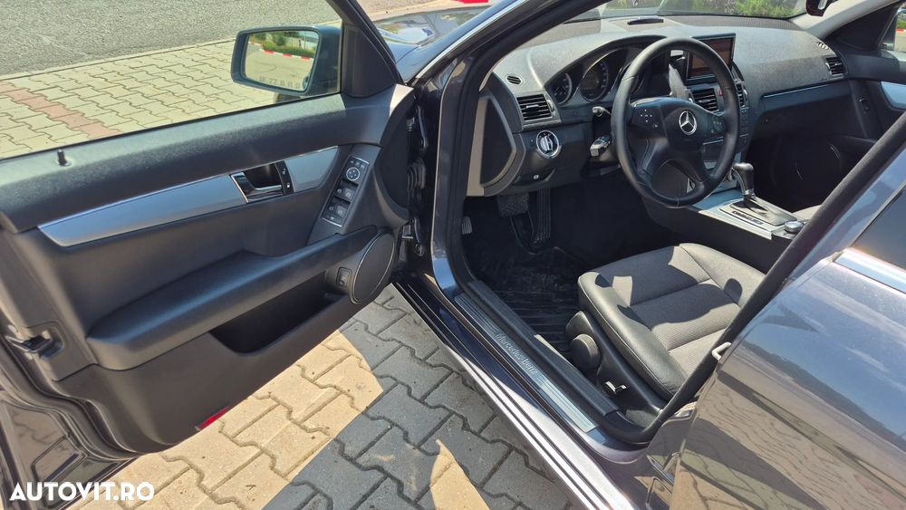 Mercedes-Benz C 200 CGI Automatik BlueEFFICIENCY Avantgarde - 26