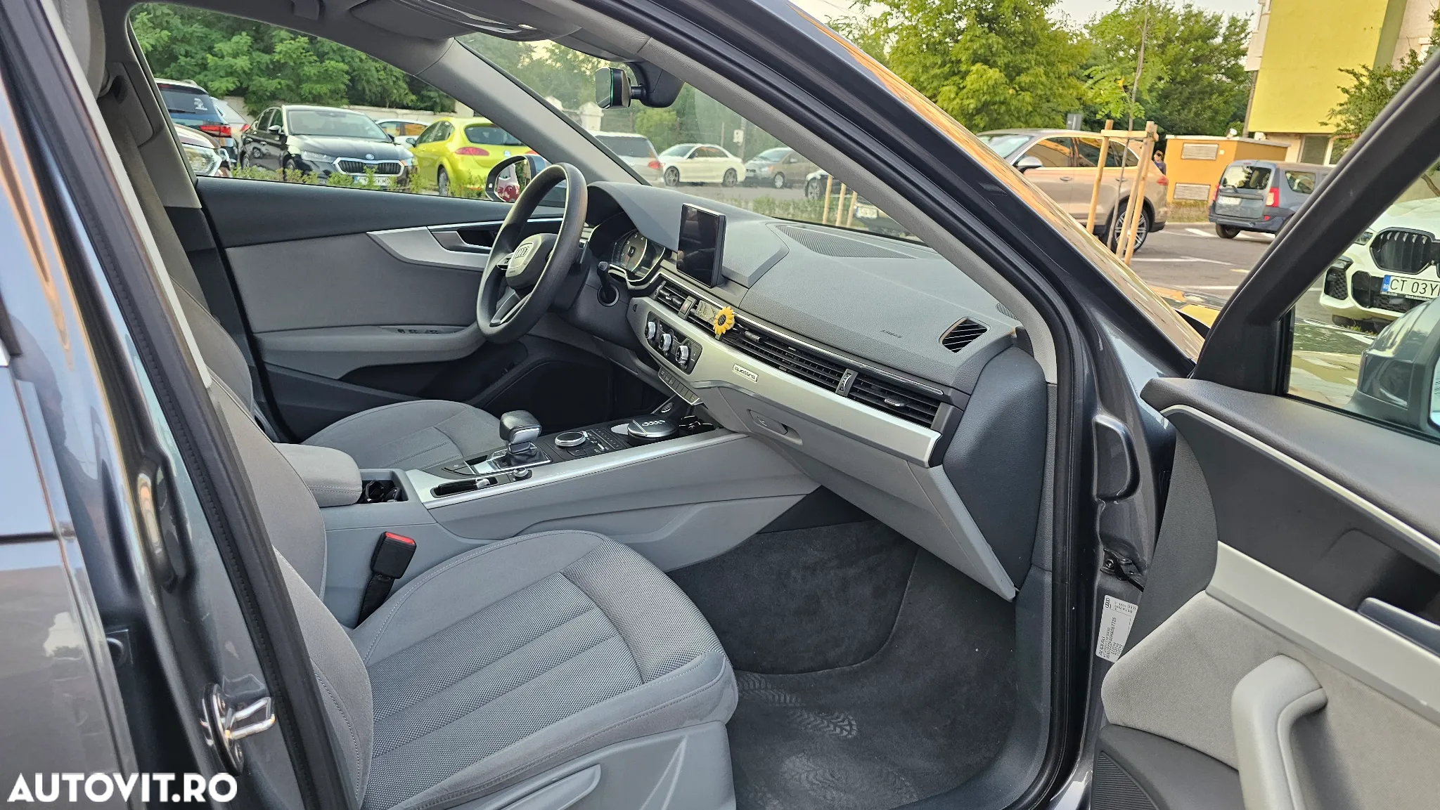 Audi A4 2.0 TDI quattro S tronic - 7