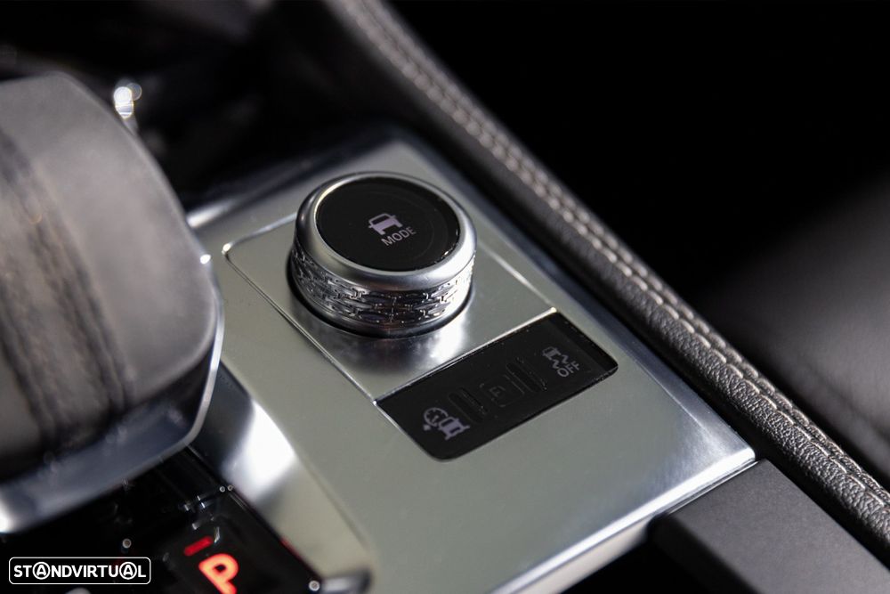 Jaguar F-Pace 2.0 D200 AWD R-Dynamic SE - 22