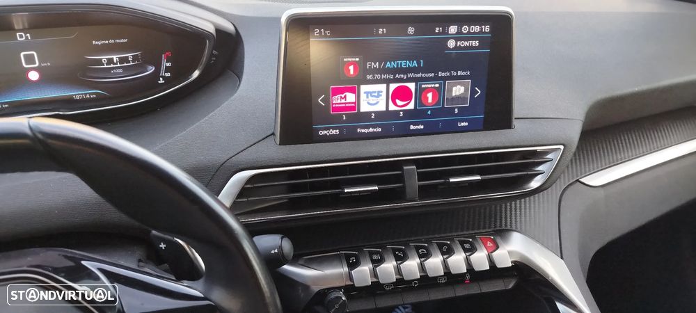 Peugeot 3008 2019 photo 2