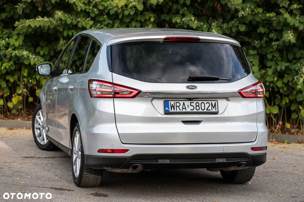 Ford S-Max - 11