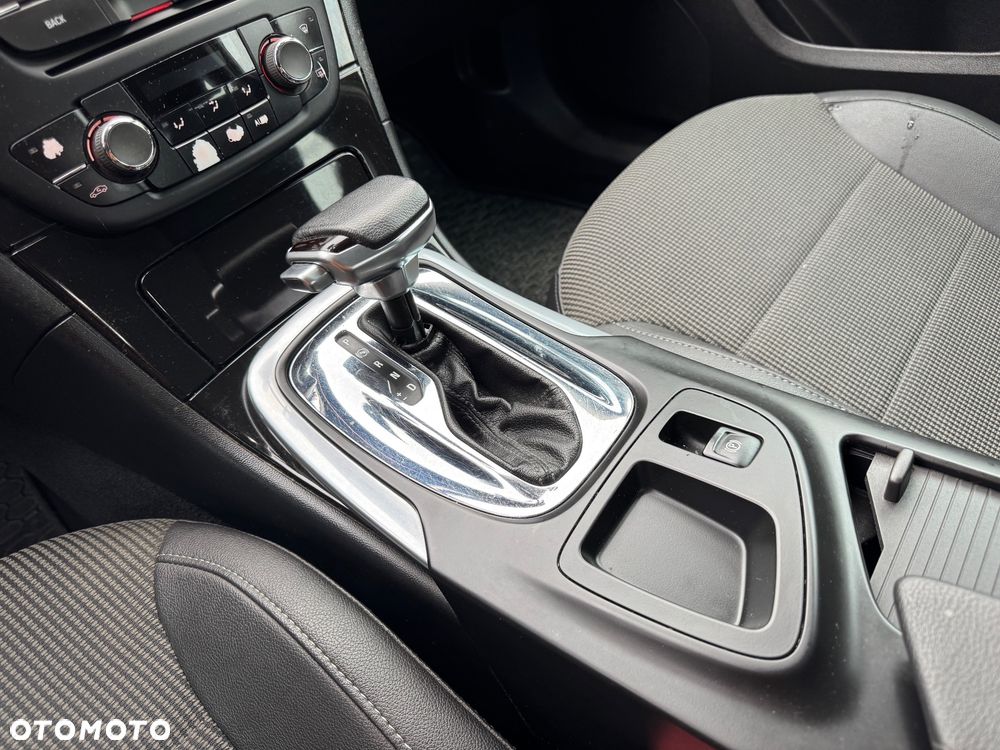 Opel Insignia 2.0 T Sport 4x4 - 15
