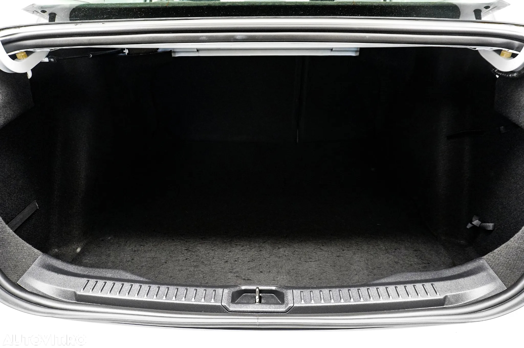 Ford Focus 1.0 EcoBoost Titanium Business - 29