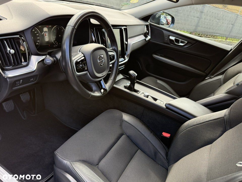 Volvo V60 D3 Momentum - 17
