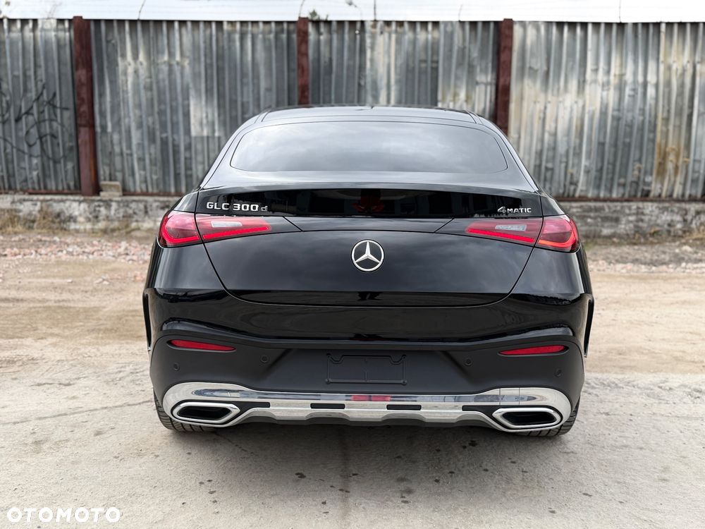 Mercedes-Benz GLC 300 d 4Matic 9G-TRONIC AMG Line - 9