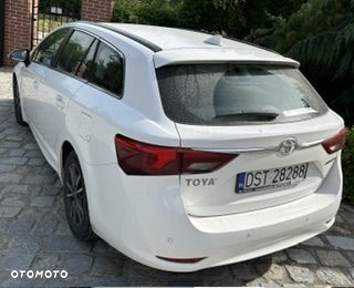 Toyota Avensis 1.8 Premium MS - 12