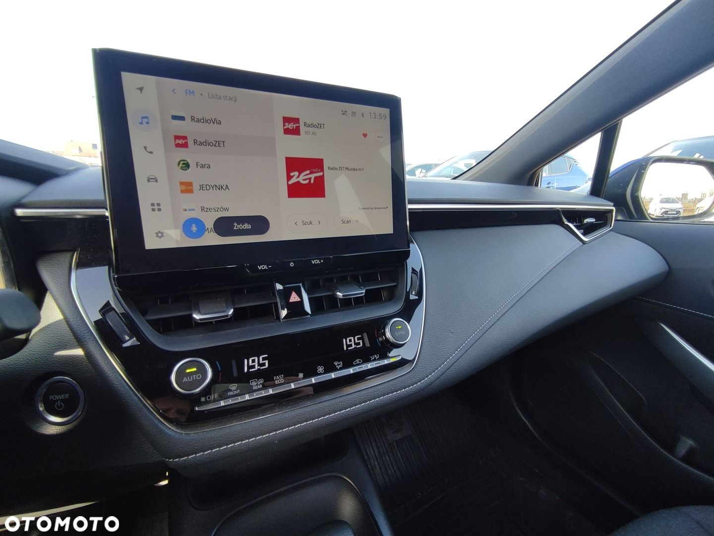 Toyota Corolla - 16