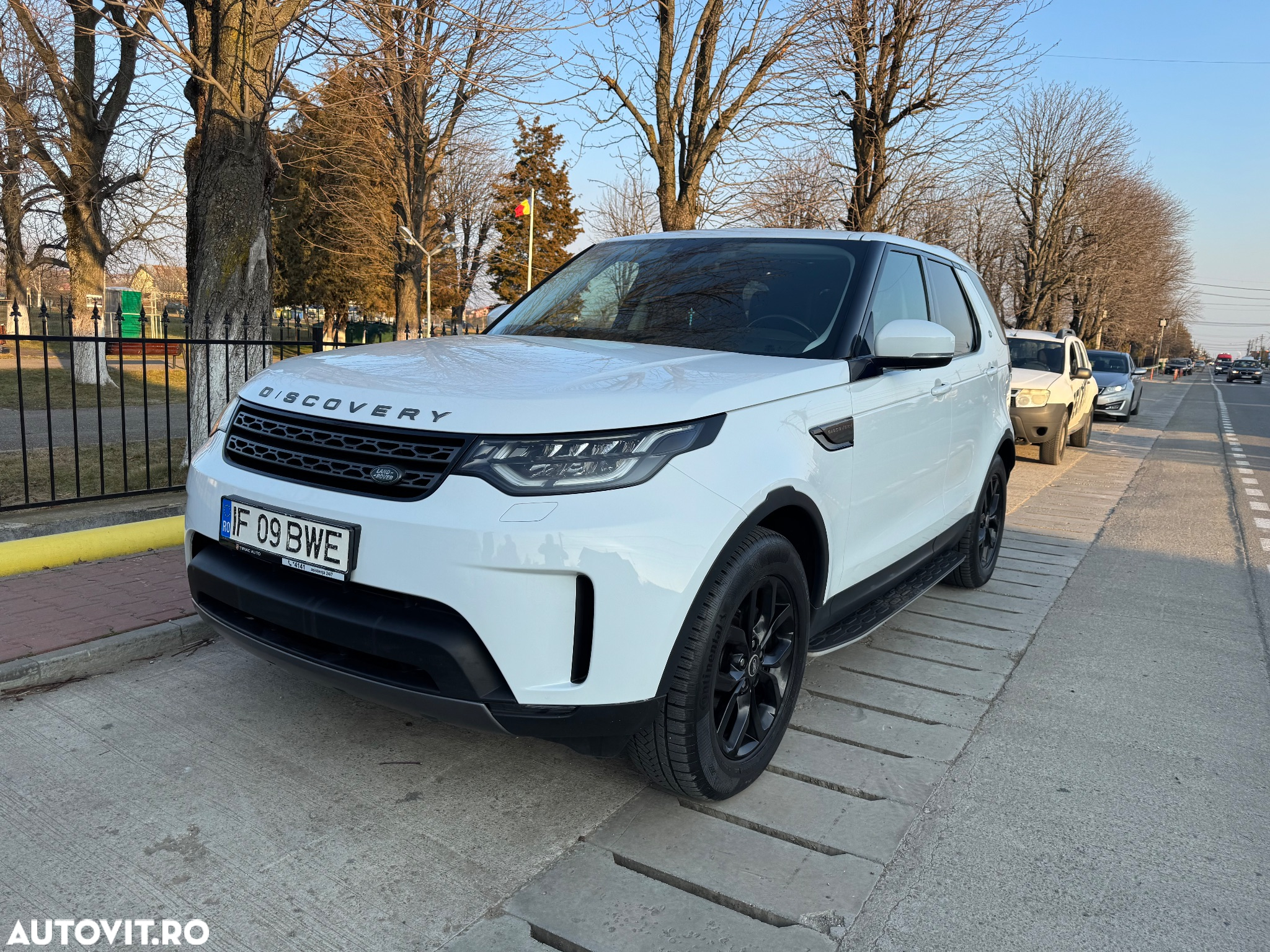 Land Rover Discovery 2.0 L TD4 SE - 6