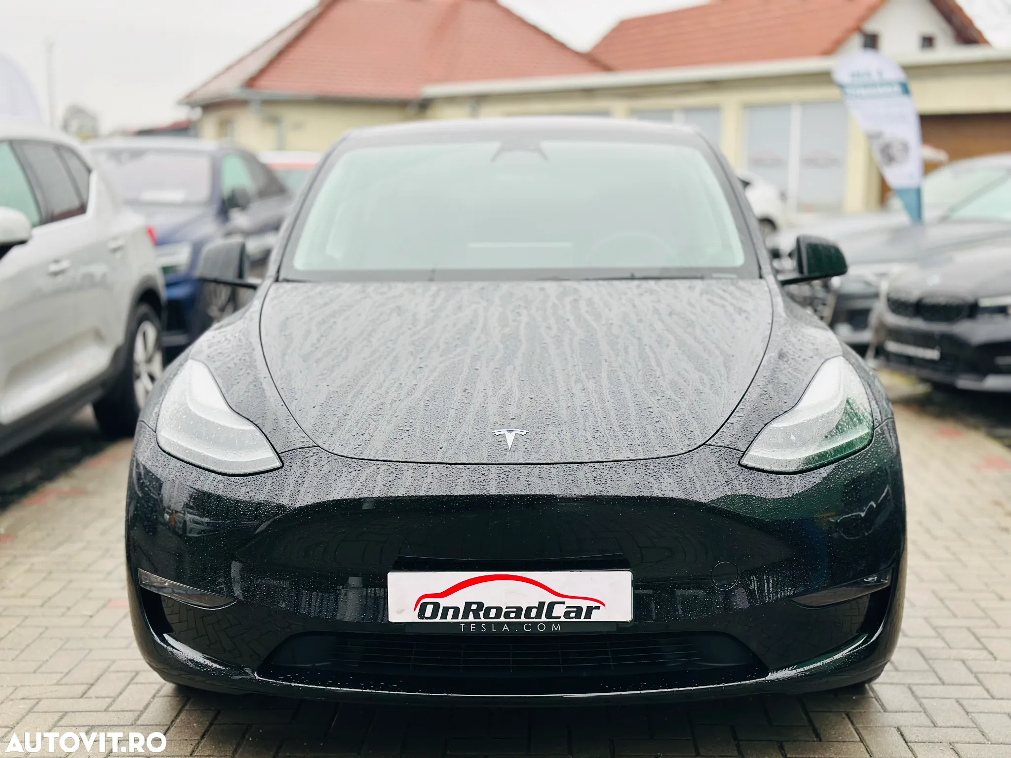 Tesla Model Y - 14