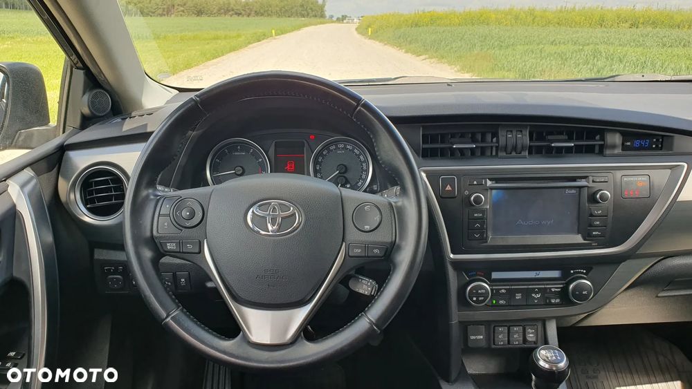 Toyota Auris 1.6 Premium Start - 16
