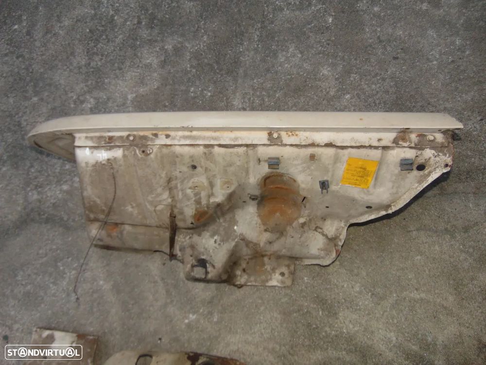 Renault 4F/4L guarda lamas - 6