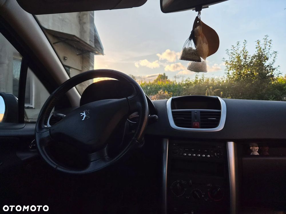 Peugeot 207 - 2