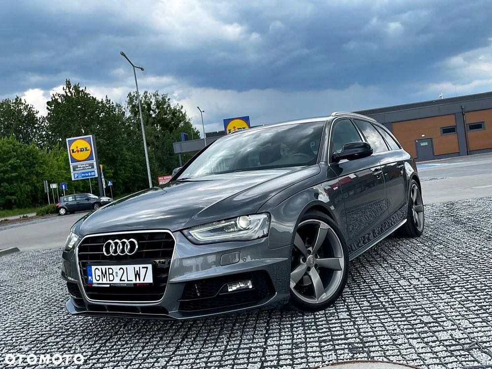 Audi A4 Avant 2.0 TDI DPF clean diesel multitronic S line Sportpaket - 2