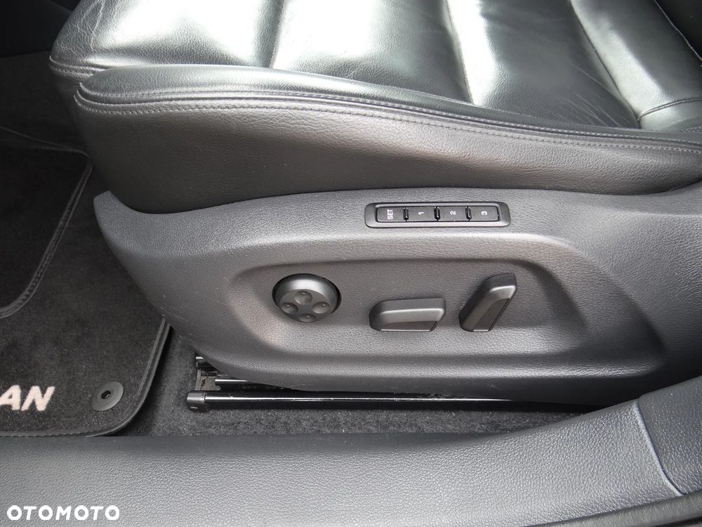 Volkswagen Sharan 2.0 TDI Blue Motion Highline - 21
