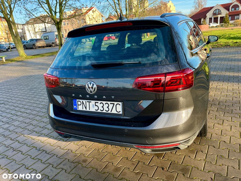 Volkswagen Passat 1.6 TDI SCR DSG Business - 8