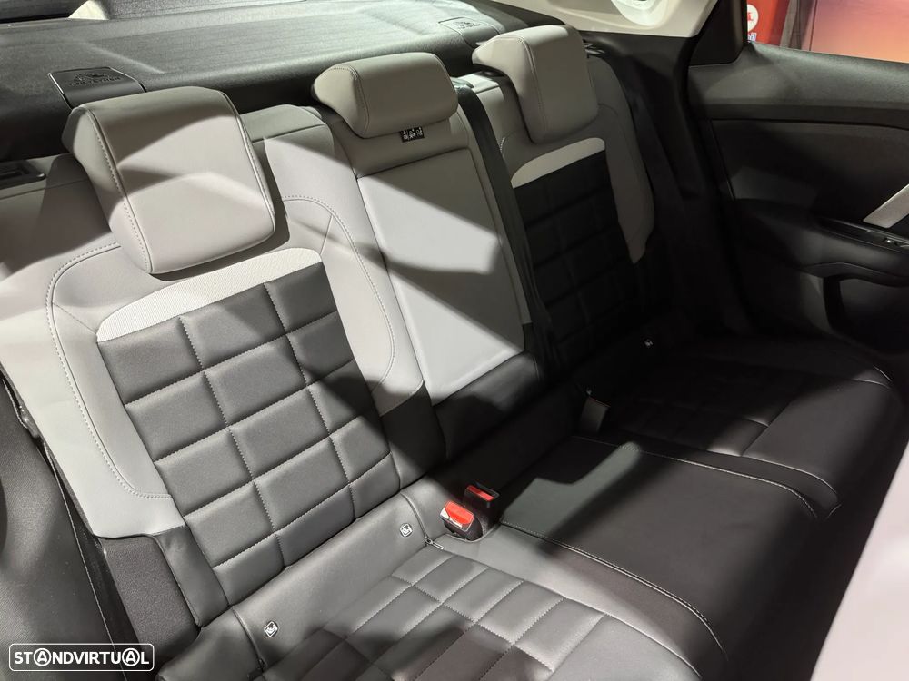 Citroën e-C4 X 54 kWh Autonomia Alargada Plus - 19