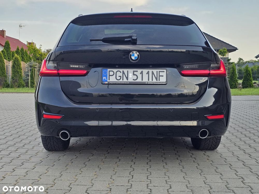 BMW Seria 3 318d Sport Line - 8