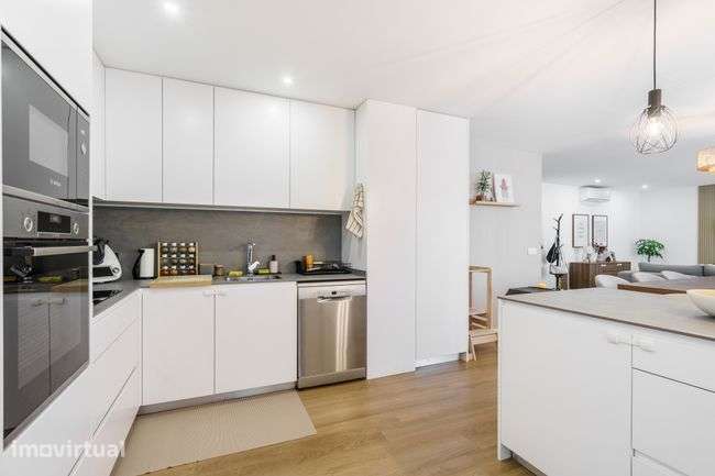 Apartamento T3 Semi-novo com Varandas em Real, Braga - Grande imagem: 5/10