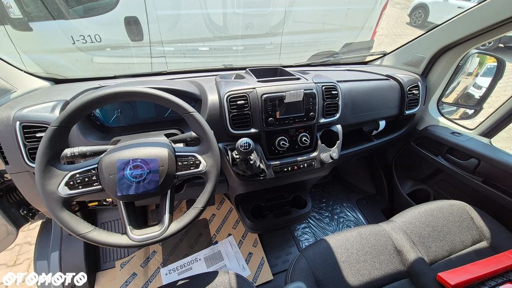 Opel Movano Furgon L3H2 - 4