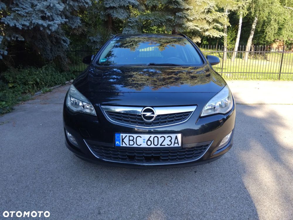 Opel Astra 1.4 Turbo 150 Jahre - 3