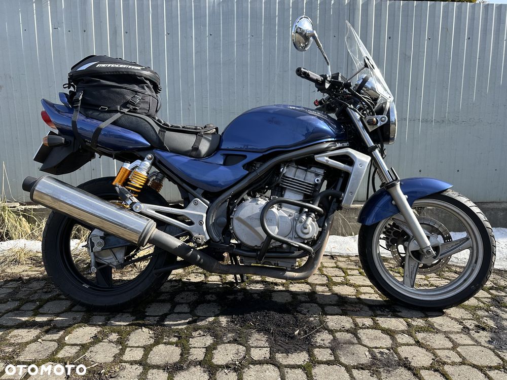 Kawasaki ER - 10