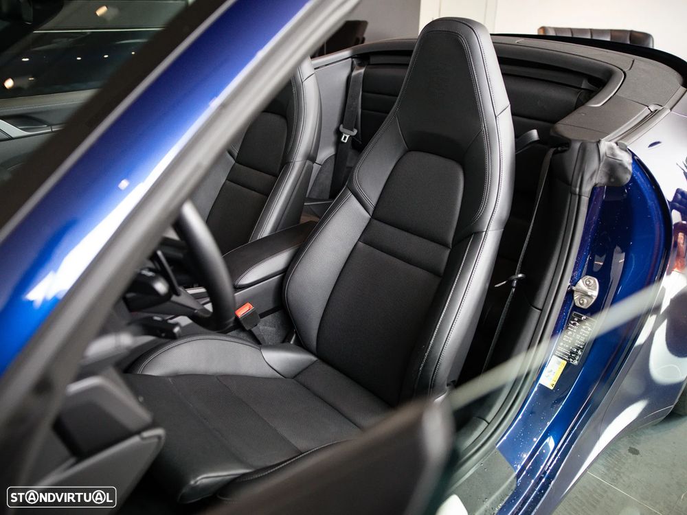 Porsche 911 (992) Carrera S - 24