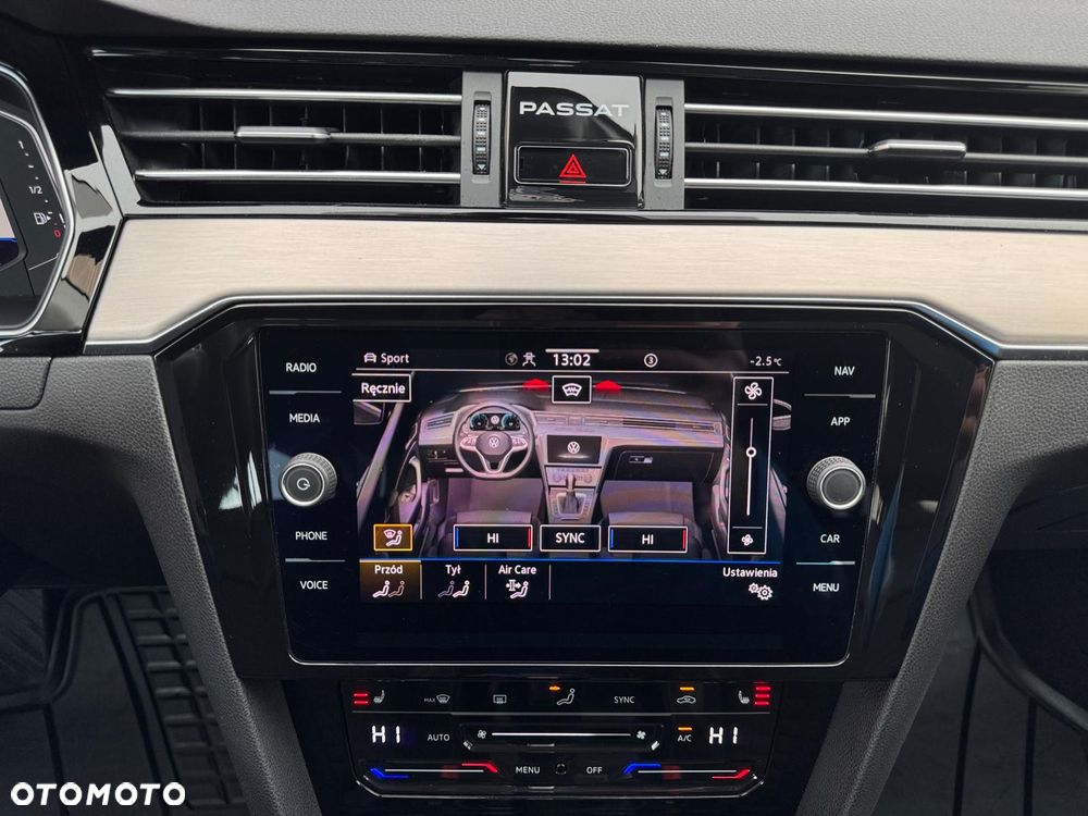 Volkswagen Passat Variant 2.0 TDI EVO Elegance DSG - 26