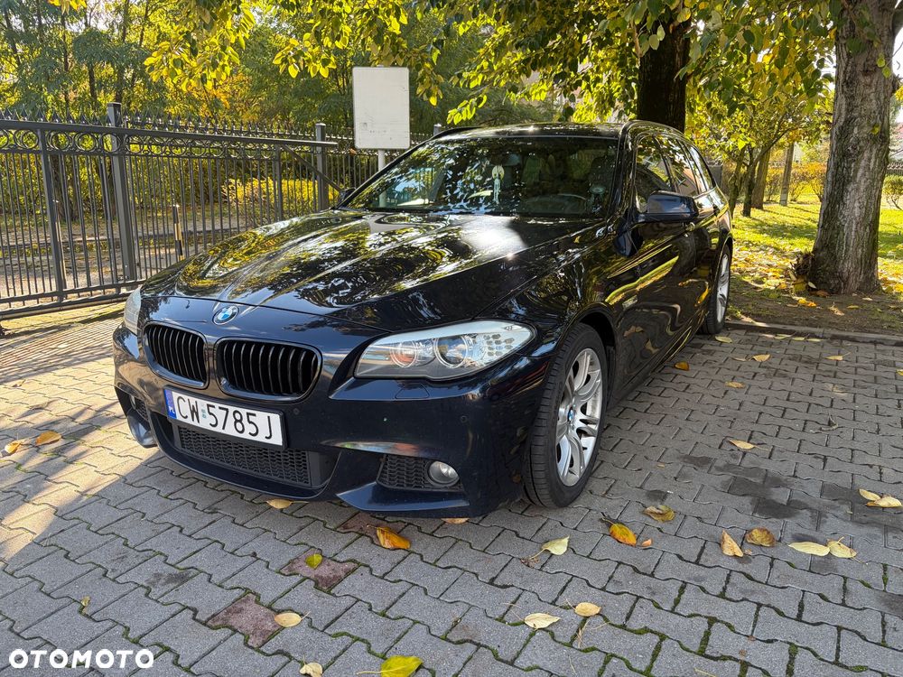 BMW 5 Series 2012 photo 2