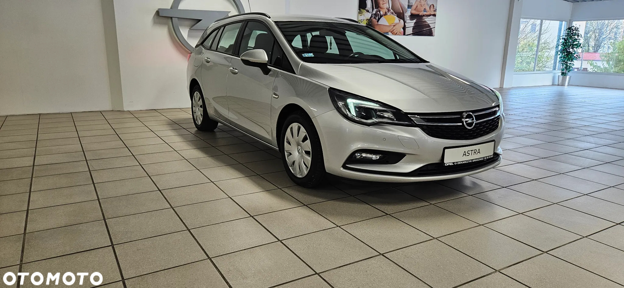 Opel Astra V 1.6 CDTI Enjoy S&S - 3