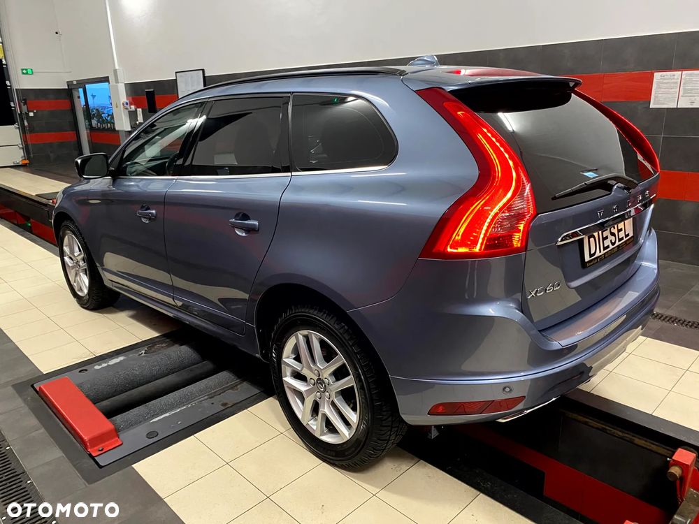 Volvo XC 60 D4 Geartronic Momentum - 11