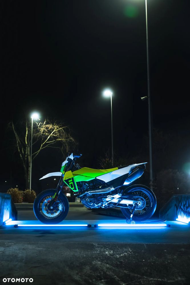 Husqvarna 701 - 9