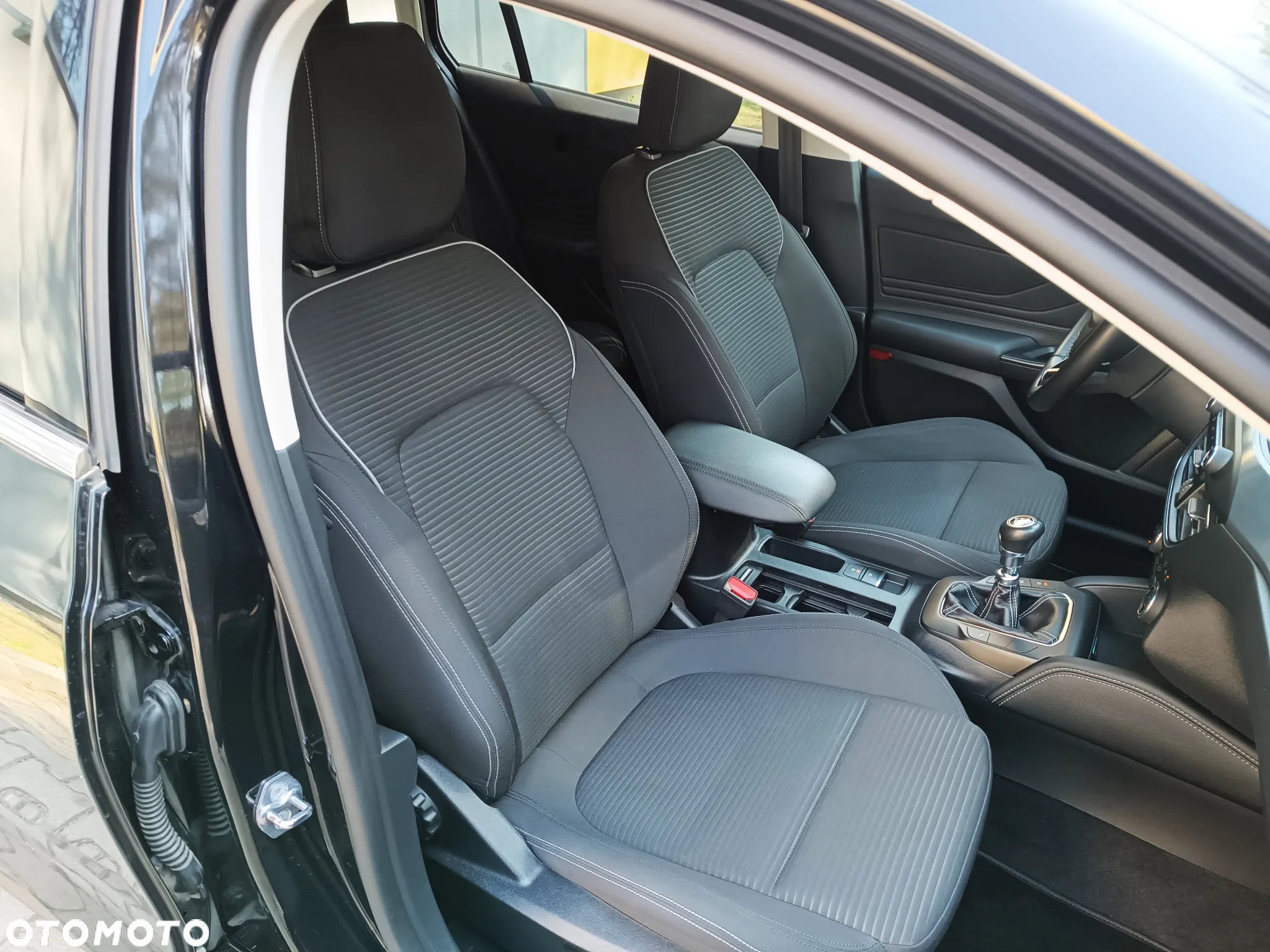 Ford Focus 1.0 EcoBoost mHEV Titanium X - 10