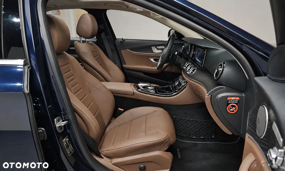Mercedes-Benz Klasa E 220 d AMG/Avantgarde - 14
