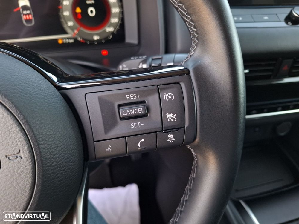 Nissan Qashqai 1.3 DIG-T N-Connecta LED+SKY - 3