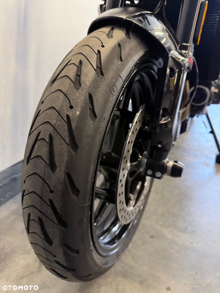 Triumph Trident - 14